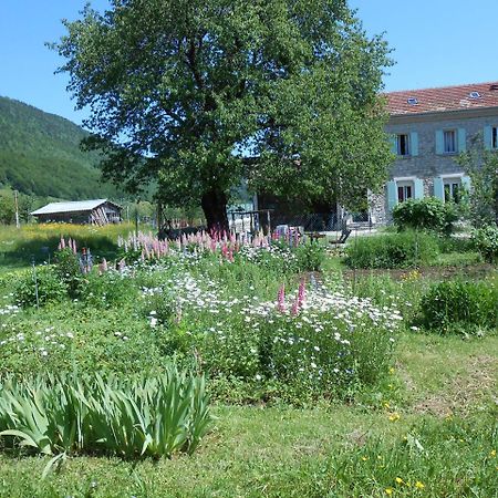 Gites Des Gabriels La Chapelle-en-Vercors Exterior photo